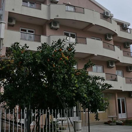 Guest House Zec 부드바 외부 사진