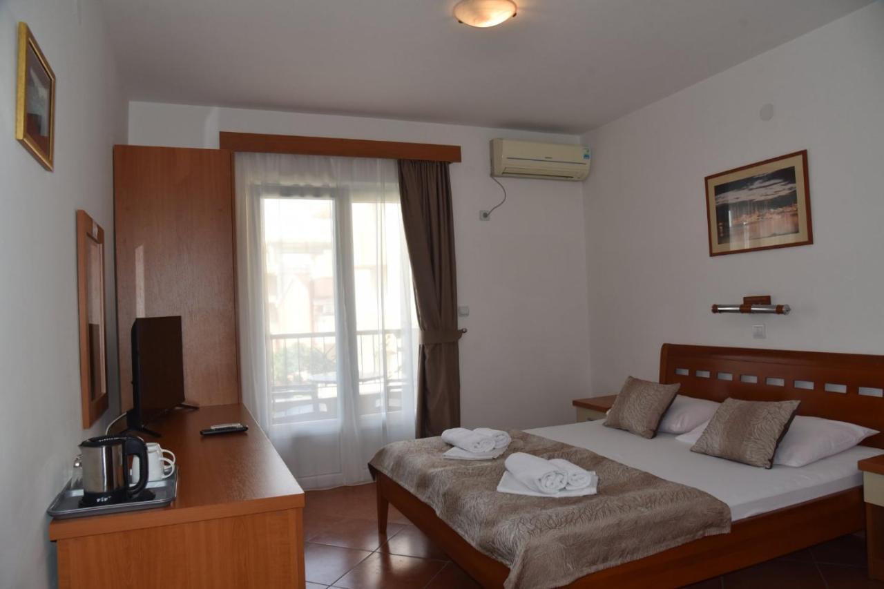 Guest House Zec 부드바 외부 사진