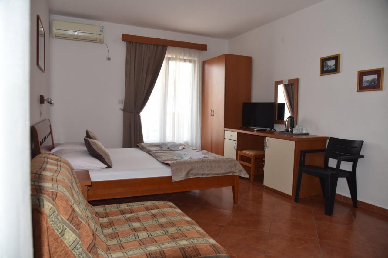 Guest House Zec 부드바 외부 사진