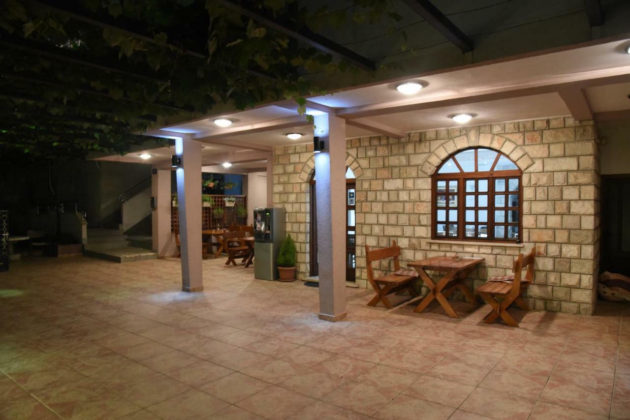 Guest House Zec 부드바 외부 사진