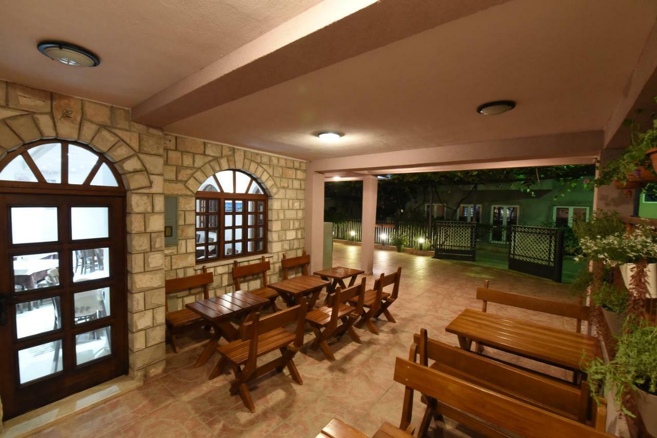 Guest House Zec 부드바 외부 사진